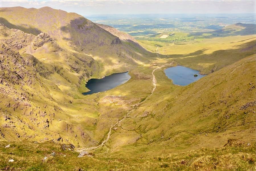 Carrantoohill in ireland