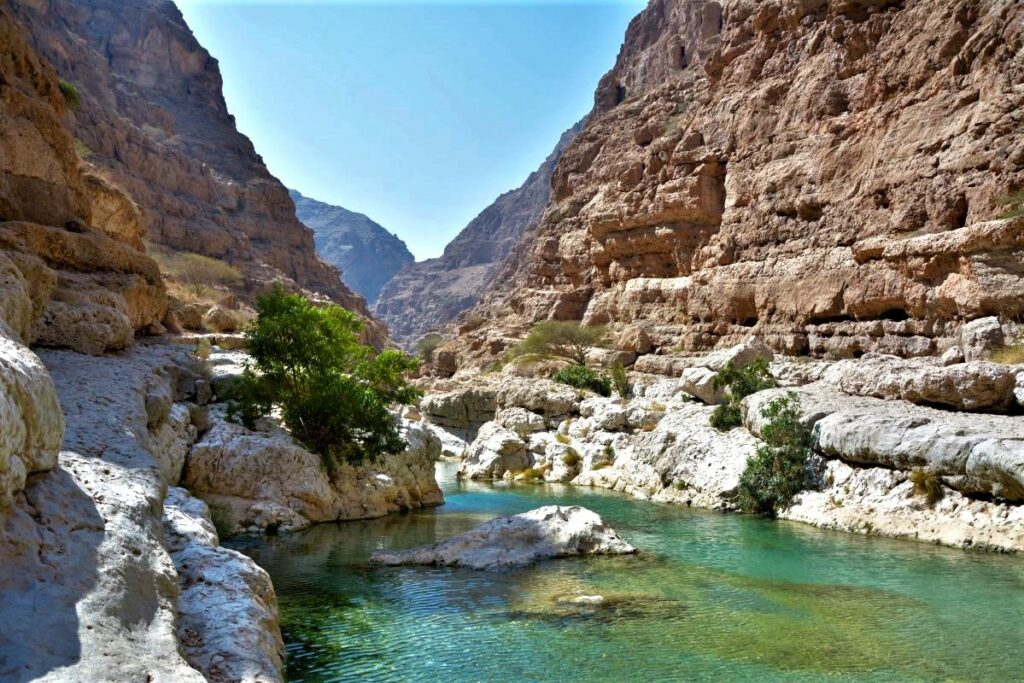Secret places of best canyon hikes in Oman - www.freestyletraveling.com
