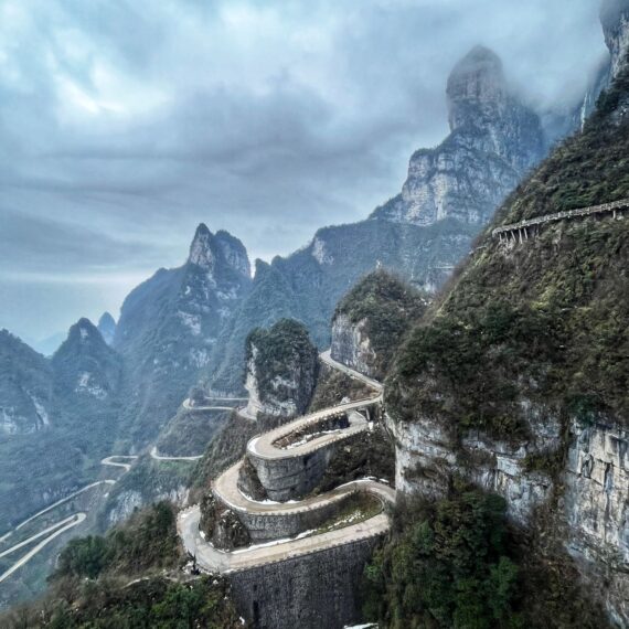 Magnificent things to do in Tianmen Mountain National Park – the Heaven’s Gate.